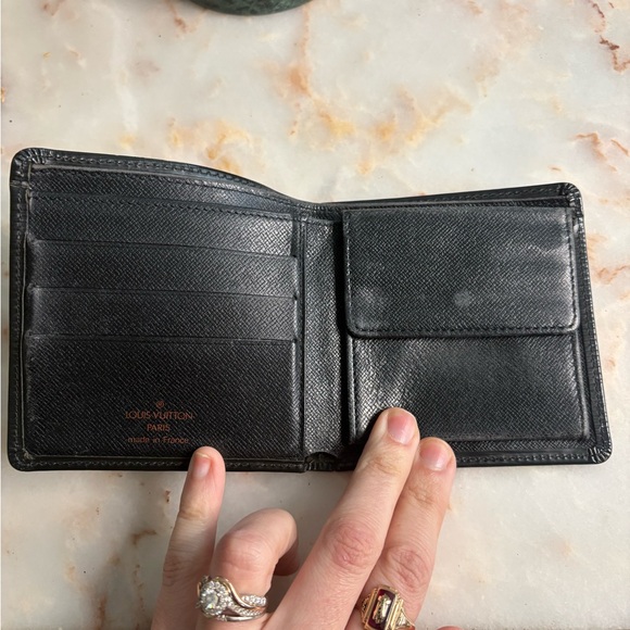 Louis Vuitton Black Leather Epi Macro Bifold Wallet - Picture 8 of 11